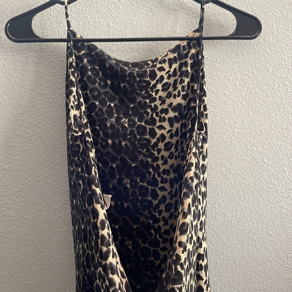 Leopard Open Back Midi Dress - Picture 6 of 8